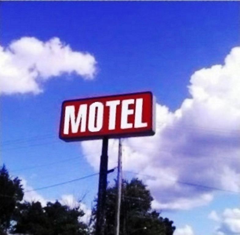 Dry Ridge Motor Inn Exterior photo